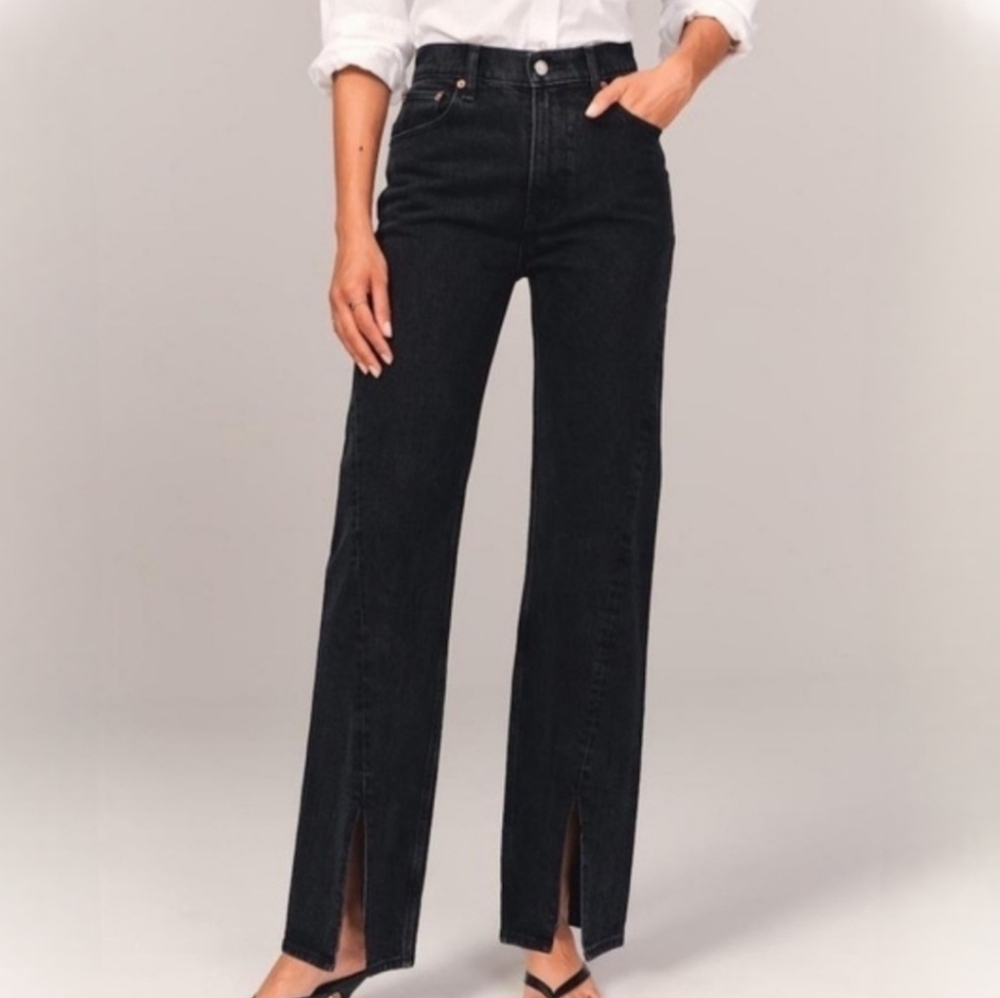 Abercrombie & Fitch The '90s Relaxed High Rise Split Hem Jeans 10/30R